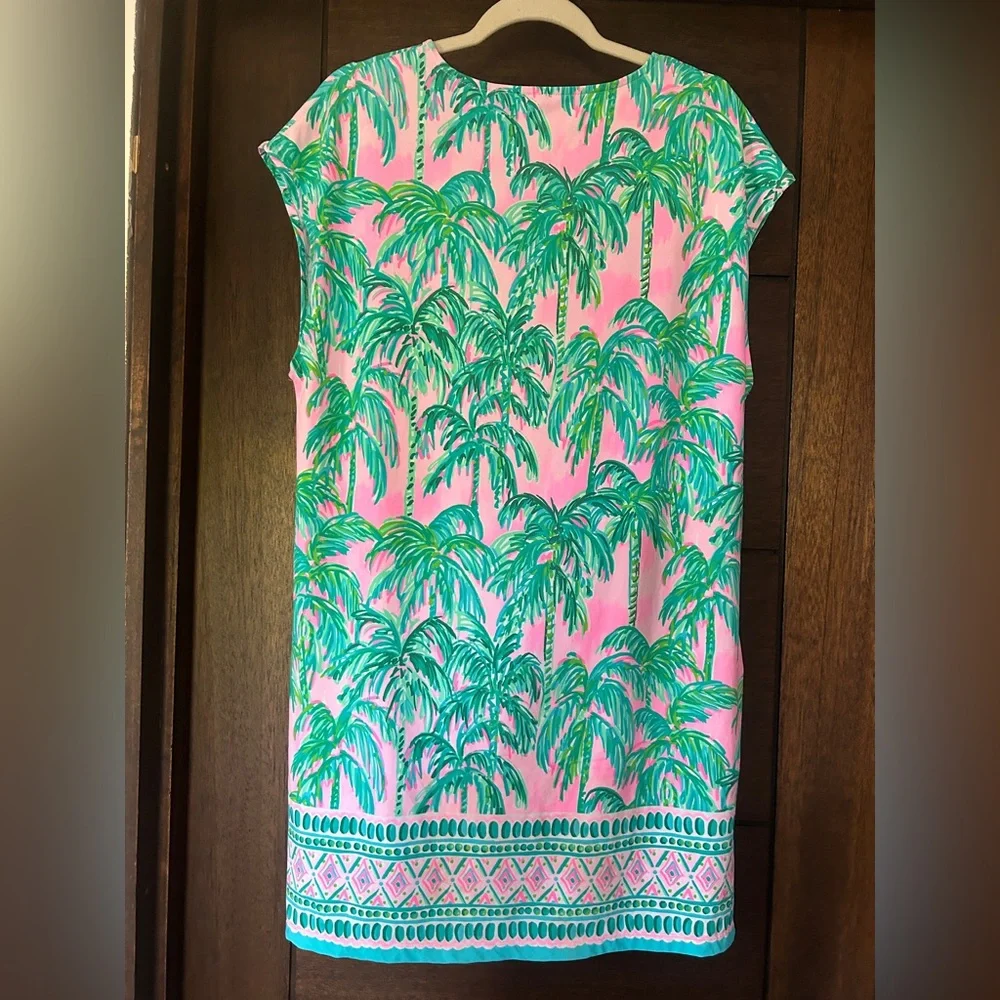Lilly Pulitzer Talli cover up - Picture 2 of 4